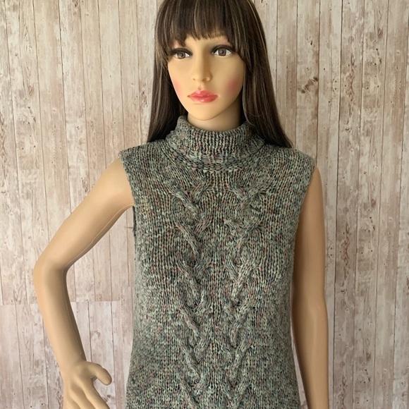 CO & Eddy Woven Sleeveless Sweater Turtle Neck - Picture 3 of 9